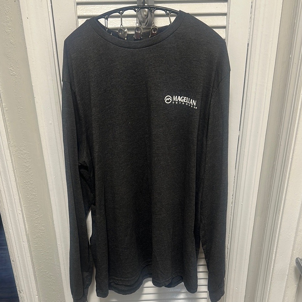 Magellan Outdoors Black Long Sleeve Tee with Crew Neck